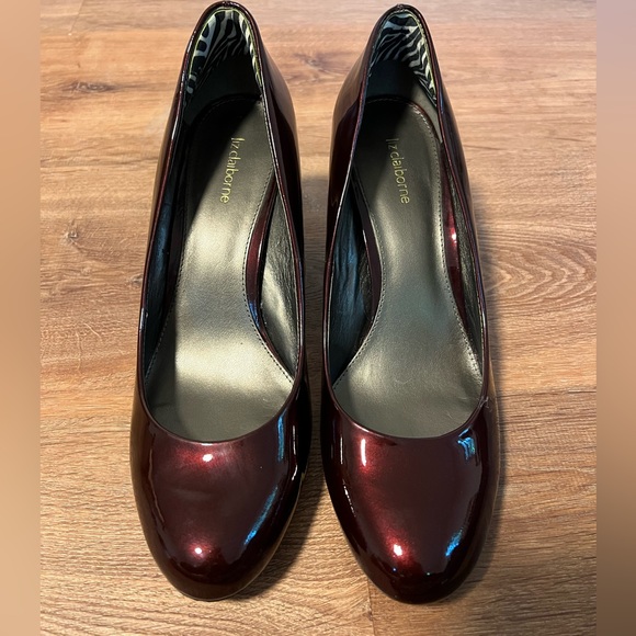 Liz Claiborne Red Patent Pumps - Picture 2 of 7